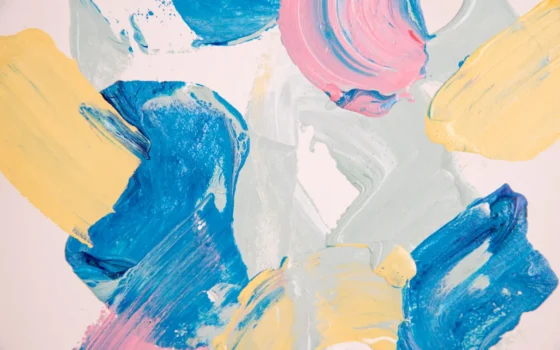 Echoes of Color Motion